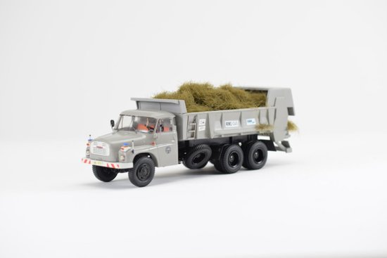 Tatra 148 Agro RM2-045 schwarzes Taxi